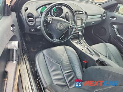 Zdjęcie 8 z 12 samochodu: 2006 MERCEDES-BENZ SLK 350 VIN:WDBWK56F86F096428 - miniatura