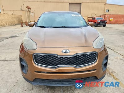 Piąte zdjęcie samochodu w środku: 2018 KIA SPORTAGE LX VIN:KNDPM3AC7J7318672 - miniatura