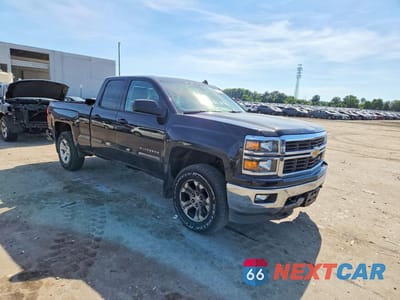 Czwarte zdjęcie samochodu z boku: 2014 CHEVROLET SILVERADO K1500 LT VIN:1GCVKREC6EZ223959 - miniatura