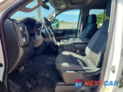 Zdjęcie 7 z 12 samochodu: 2021 GMC SIERRA K2500 SLE VIN:1GT19ME7XMF108247 - miniatura