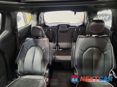 Zdjęcie 10 z 13 samochodu: 2025 CHRYSLER PACIFICA LIMITED VIN:2C4RC1GG2SR551031 - miniatura