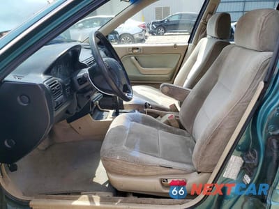 Zdjęcie 7 z 13 samochodu: 1993 HONDA ACCORD LX VIN:1HGCB7659PA002418 - miniatura