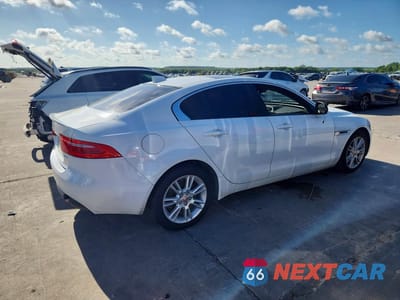 Trzecie zdjęcie samochodu z tyłu: 2018 JAGUAR XE PREMIUM VIN:SAJAD4FX7JCP34754 - miniatura