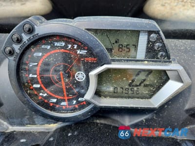 Zdjęcie 8 z 10 samochodu: 2011 YAMAHA RX10 APEX VIN:JYE8JT008BA002104 - miniatura