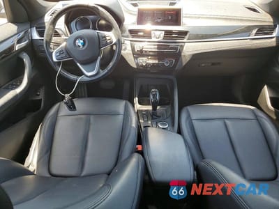 Zdjęcie 8 z 12 samochodu: 2021 BMW X1 SDRIVE28I VIN:WBXJG7C04M5U01633 - miniatura