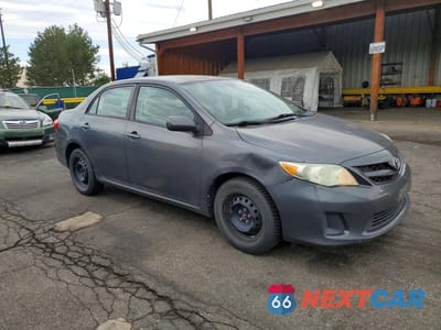 Czwarte zdjęcie samochodu z boku: 2011 TOYOTA COROLLA LE VIN:2T1BU4EEXBC601370 - miniatura