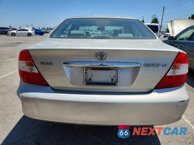 Zdjęcie 6 z 12 samochodu: 2002 TOYOTA CAMRY LE VIN:JTDBE32K320020966 - miniatura