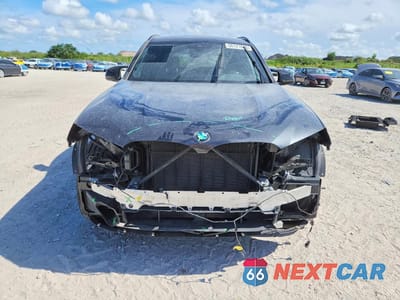 Piąte zdjęcie samochodu w środku: 2022 BMW X3 M40I VIN:5UX83DP00N9J43247 - miniatura