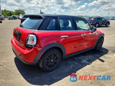 Trzecie zdjęcie samochodu z tyłu: 2021 MINI COOPER VIN:WMWXU7C00M2N01548 - miniatura