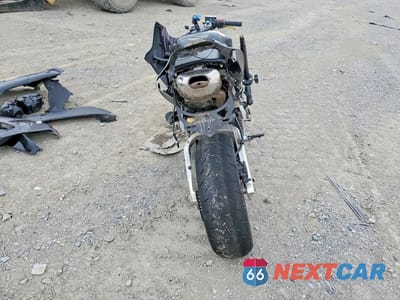 Czwarte zdjęcie samochodu z boku: 2005 HONDA CBR600 RR VIN:JH2PC37015M207906 - miniatura