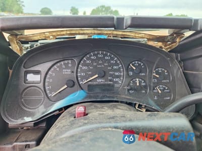 Zdjęcie 9 z 13 samochodu: 2002 GMC NEW SIERRA C1500 VIN:1GTEC14WX2Z155767 - miniatura