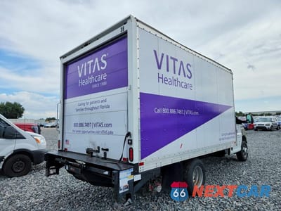 Trzecie zdjęcie samochodu z tyłu: 2023 CHEVROLET EXPRESS G3500 BOX TRUCK VIN:1GB3GSC70P1104834 - miniatura