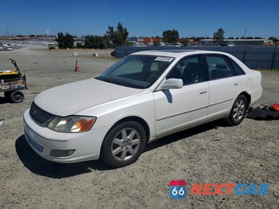 2002 TOYOTA AVALON XLS 4T1BF28B22U253272 - główne zdjęcie licytacji z USA - miniatura