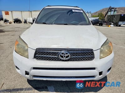 Piąte zdjęcie samochodu w środku: 2006 TOYOTA RAV4 BASE VIN:JTMZD33V266014783 - miniatura