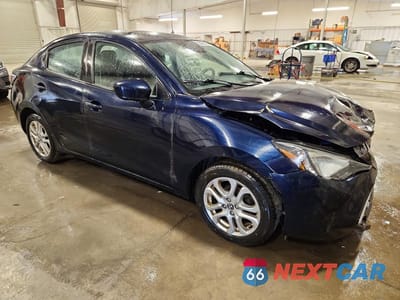 Czwarte zdjęcie samochodu z boku: 2017 TOYOTA YARIS IA BASE VIN:3MYDLBYV8HY196048 - miniatura