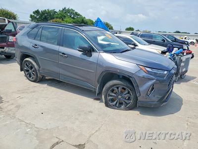 Czwarte zdjęcie samochodu z boku: 2024 TOYOTA RAV4 XSE VIN:4T3E6RFV7RU175317 - miniatura