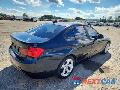 Trzecie zdjęcie samochodu z tyłu: 2015 BMW 320 I XDRIVE VIN:WBA3C3G54FNT51512 - miniatura