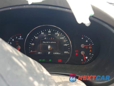 Zdjęcie 9 z 14 samochodu: 2016 KIA SORENTO SX V6 VIN:5XYPK4A51GG131601 - miniatura