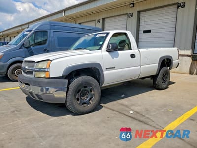 2004 CHEVROLET SILVERADO C2500 HEAVY DUTY 1GCHC24U54E320572 - główne zdjęcie licytacji z USA - miniatura