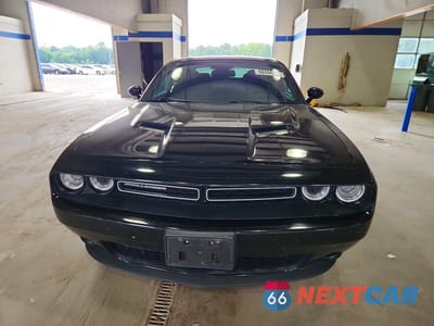 Piąte zdjęcie samochodu w środku: 2017 DODGE CHALLENGER VIN:2C3CDZAG4HH658949 - miniatura