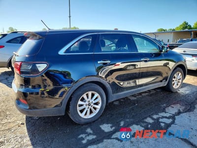 Trzecie zdjęcie samochodu z tyłu: 2019 KIA SORENTO LX VIN:5XYPGDA31KG566269 - miniatura