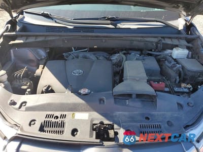 Zdjęcie 12 z 13 samochodu: 2019 TOYOTA HIGHLANDER LE VIN:5TDBZRFH9KS747483 - miniatura