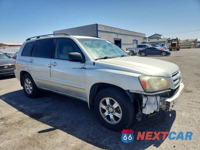 Czwarte zdjęcie samochodu z boku: 2005 TOYOTA HIGHLANDER LIMITED VIN:JTEDP21A450050127 - miniatura