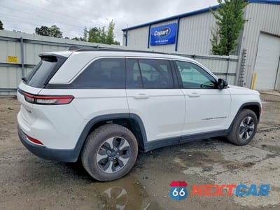 Trzecie zdjęcie samochodu z tyłu: 2024 JEEP GRAND CHEROKEE LIMITED 4XE VIN:1C4RJYB63RC158459 - miniatura
