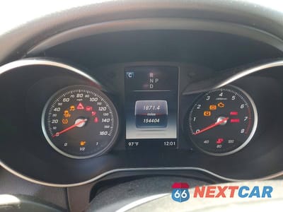 Zdjęcie 9 z 12 samochodu: 2015 MERCEDES-BENZ C 300 4MATIC VIN:55SWF4KBXFU002104 - miniatura