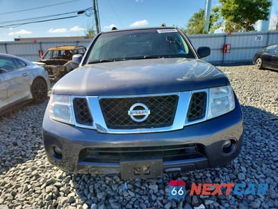 Piąte zdjęcie samochodu w środku: 2012 NISSAN PATHFINDER S VIN:5N1AR1NB4CC620567 - miniatura