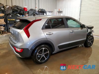 Trzecie zdjęcie samochodu z tyłu: 2026 KIA NIRO LX VIN:KNDCP3LE1T5332974 - miniatura