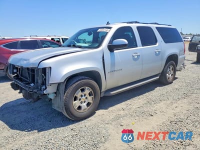 2013 CHEVROLET SUBURBAN C1500 LT 1GNSCJE01DR230492 - główne zdjęcie licytacji z USA - miniatura