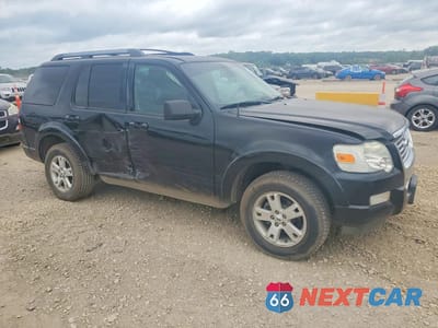 Czwarte zdjęcie samochodu z boku: 2009 FORD EXPLORER XLT VIN:1FMEU73879UA40369 - miniatura