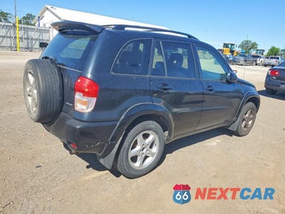 Trzecie zdjęcie samochodu z tyłu: 2002 TOYOTA RAV4 BASE VIN:JTEHH20V526022798 - miniatura
