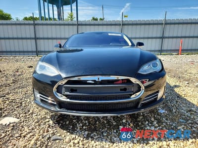 Piąte zdjęcie samochodu w środku: 2013 TESLA MODEL S VIN:5YJSA1BG5DFP03896 - miniatura