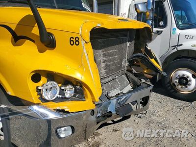 Zdjęcie 9 z 10 samochodu: 2013 FREIGHTLINER CASCADIA 125 VIN:3AKJGLDRXDSBA8491 - miniatura