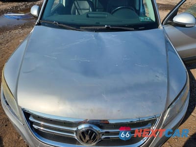 Zdjęcie 11 z 12 samochodu: 2010 VOLKSWAGEN TIGUAN SE VIN:WVGBV7AX1AW001912 - miniatura
