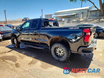 Drugie zdjęcie samochodu z przodu: 2025 CHEVROLET SILVERADO K1500 VIN:1GCRKAED8SZ244464 - miniatura