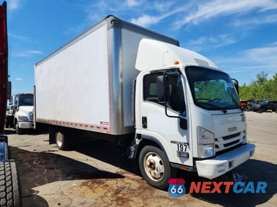 Czwarte zdjęcie samochodu z boku: 2019 ISUZU NPR HD VIN:54DC4W1C8KS814414 - miniatura