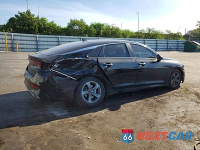 Trzecie zdjęcie samochodu z tyłu: 2021 KIA K5 LXS VIN:5XXG14J29MG071298 - miniatura