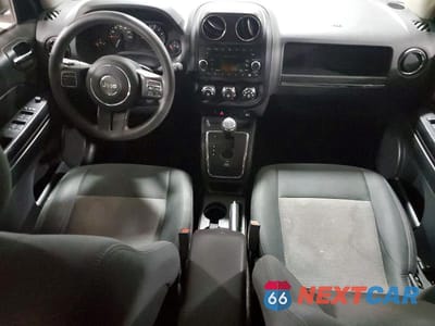 Zdjęcie 8 z 13 samochodu: 2013 JEEP COMPASS SPORT VIN:1C4NJDBB2DD272167 - miniatura