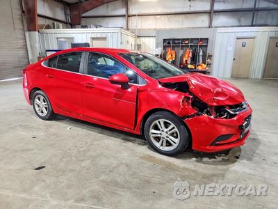 Czwarte zdjęcie samochodu z boku: 2018 CHEVROLET CRUZE LT VIN:1G1BE5SM6J7234698 - miniatura