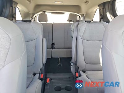 Zdjęcie 10 z 13 samochodu: 2025 TOYOTA SIENNA LE VIN:5TDKRKEC2SS270022 - miniatura