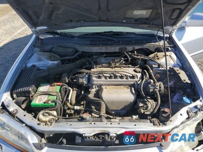 Zdjęcie 11 z 12 samochodu: 2002 HONDA ACCORD LX VIN:1HGCG66502A143320 - miniatura