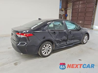 Trzecie zdjęcie samochodu z tyłu: 2024 TOYOTA COROLLA LE VIN:5YFB4MDEXRP195716 - miniatura