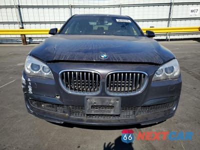 Piąte zdjęcie samochodu w środku: 2014 BMW 750 I VIN:WBAYA8C57ED228323 - miniatura