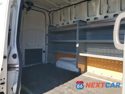 Zdjęcie 11 z 14 samochodu: 2018 NISSAN NV 2500 HD SV VIN:1N6BF0LY1JN801918 - miniatura