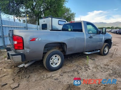 Trzecie zdjęcie samochodu z tyłu: 2007 CHEVROLET SILVERADO K2500 HEAVY DUTY VIN:1GCHK24K17E545657 - miniatura