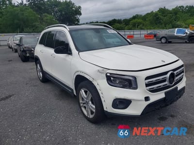 Czwarte zdjęcie samochodu z boku: 2023 MERCEDES-BENZ GLB 250 4MATIC VIN:W1N4M4HB9PW277488 - miniatura