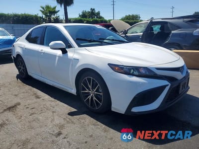 Czwarte zdjęcie samochodu z boku: 2021 TOYOTA CAMRY SE VIN:4T1S31AK9MU023132 - miniatura